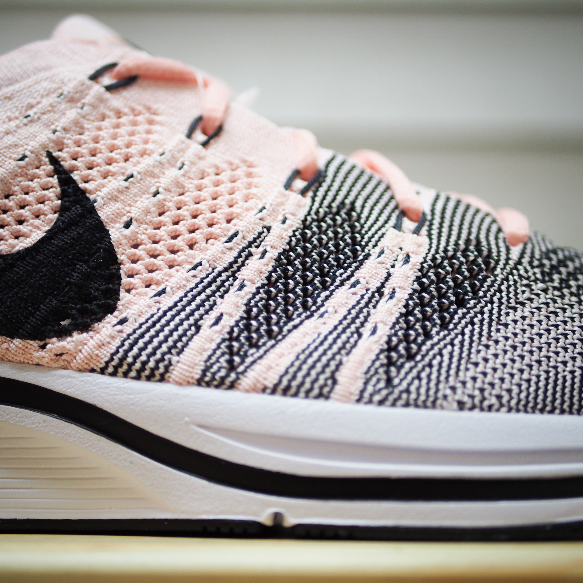 flyknit trainer sunset tint