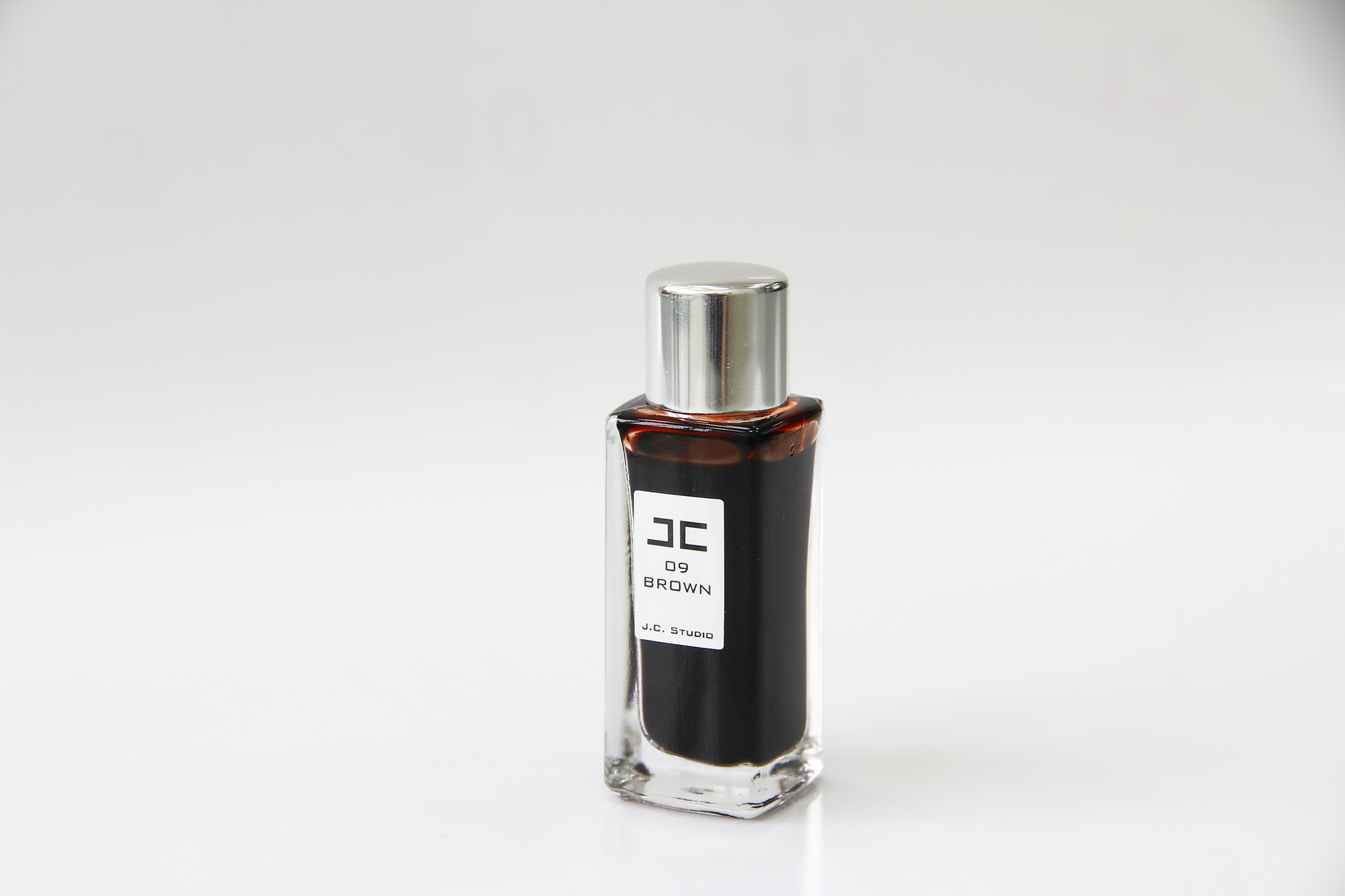 JC  NO.09  BROWN 棕色 - 8 ml  (攜帶瓶)