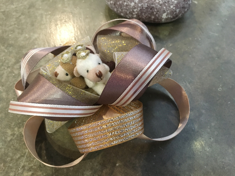 美式蝴蝶結(猴三粒)胸花