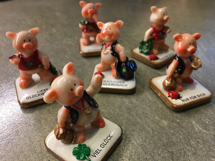 幸運招財臉紅陶瓷小豬