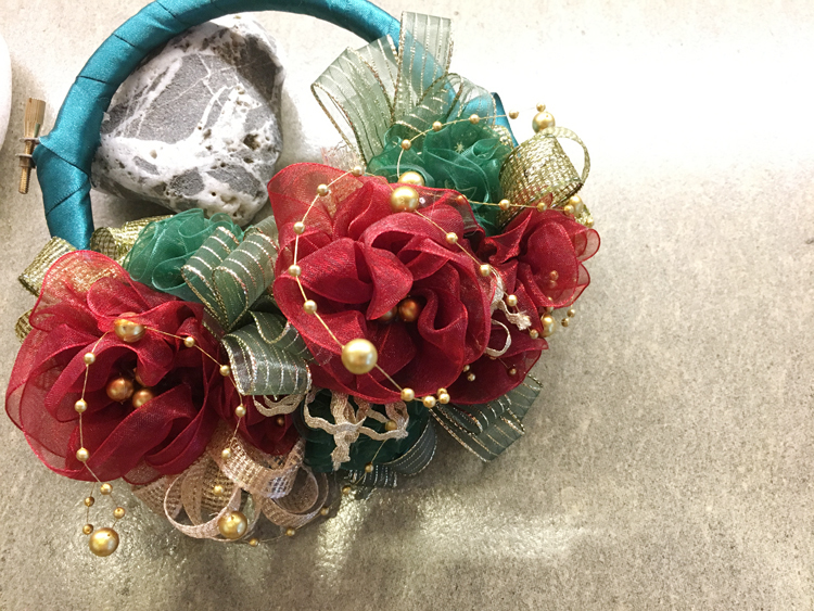 雪花紛飛聖誕花圈