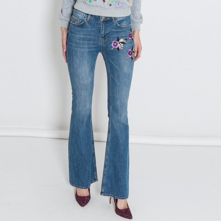 【Silvian Heach】刺繡喇叭牛仔褲