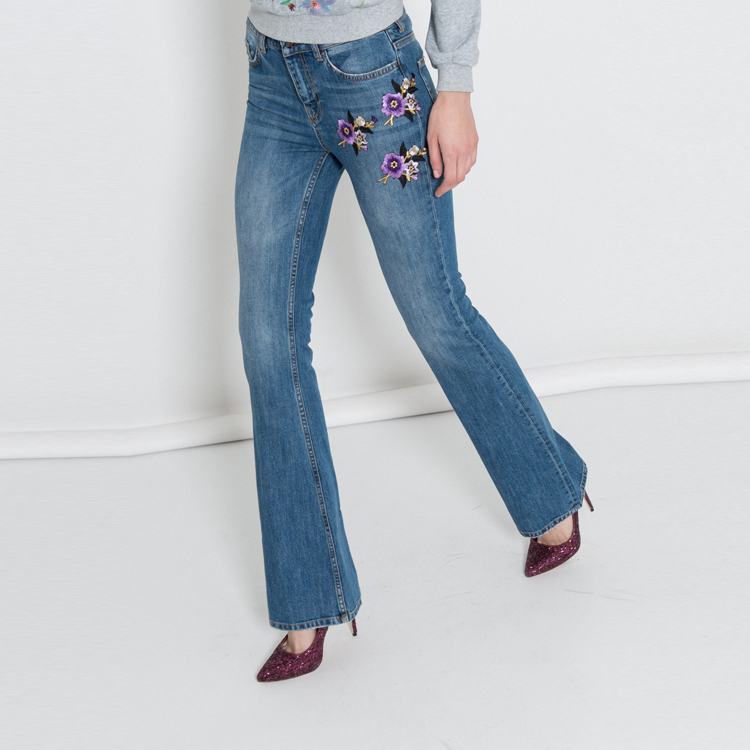 【Silvian Heach】刺繡喇叭牛仔褲
