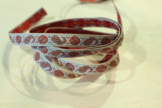 19世界貴族花紋_10mm提花刺繡緞帶