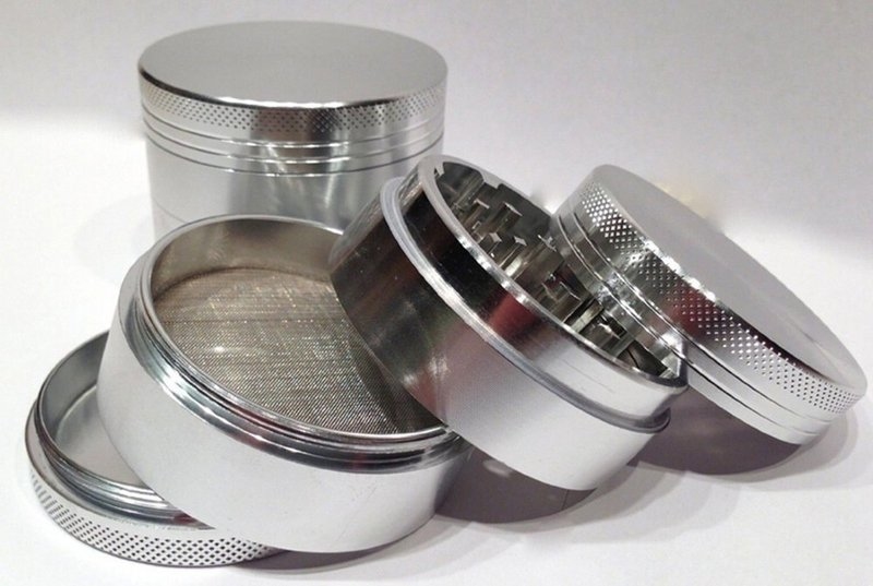 美國原裝進口 鋅合金四層式素面煙草研磨器 1.8"