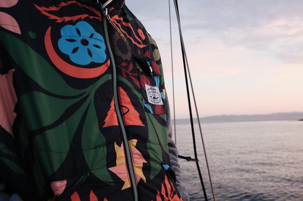 Poler THE NAPSACK 可雙面穿人形睡袋 / 午夜藍小花印花 深藍色