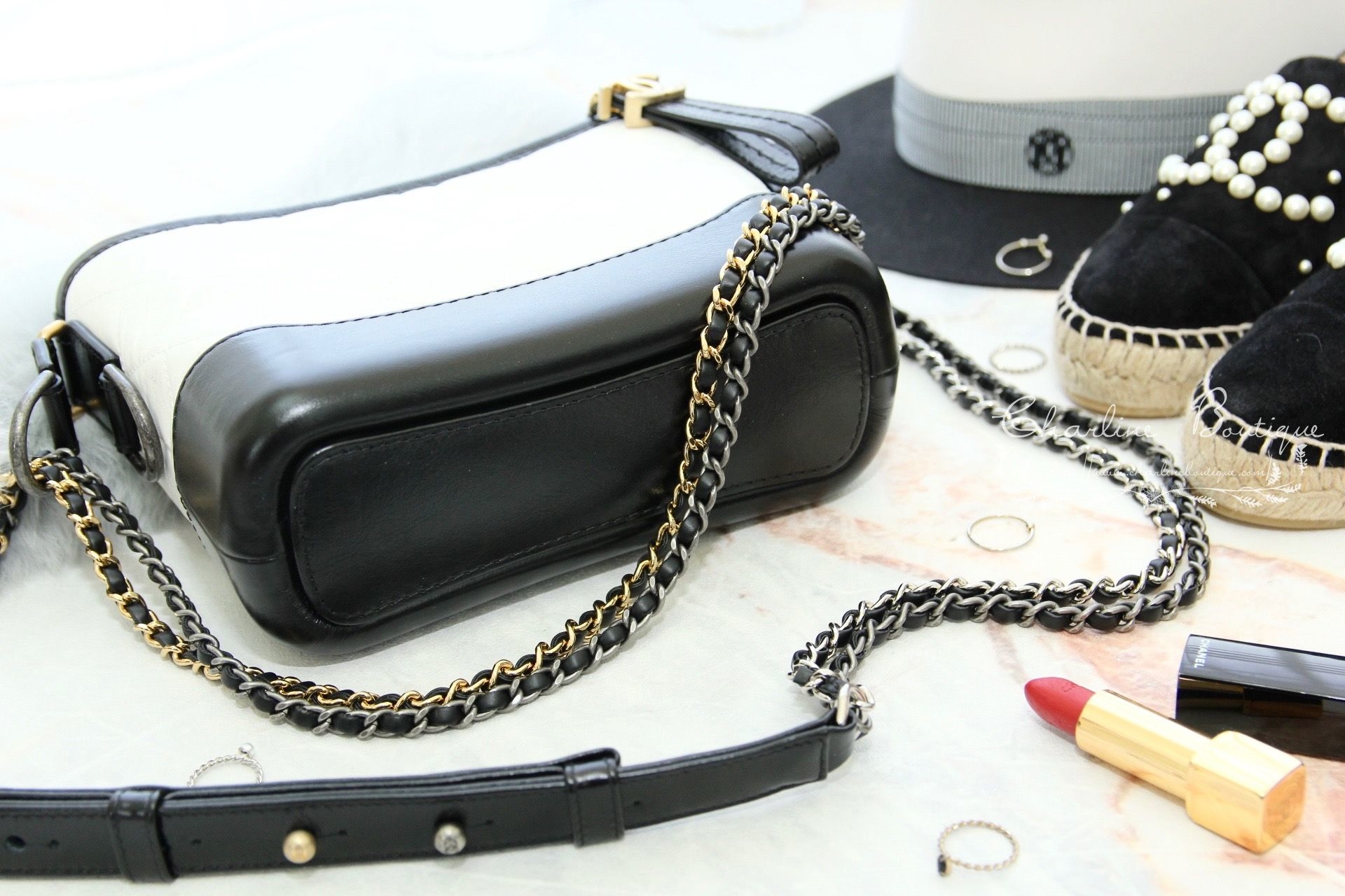 Chanel Gabrielle Small Hobo Bag 黑白色金銀鍊拼接小型鍊帶手袋