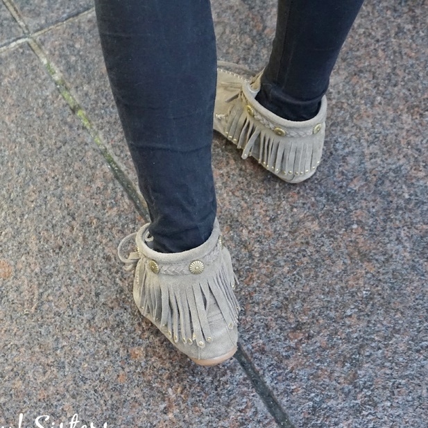 牛皮麻花辮流蘇鉚釘短靴