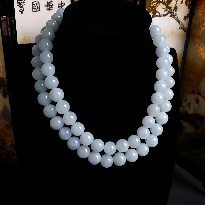 J770 冰淺綠翡翠玉珠項鍊 (9.5mm直徑)
