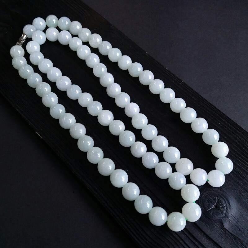J770 冰淺綠翡翠玉珠項鍊 (9.5mm直徑)