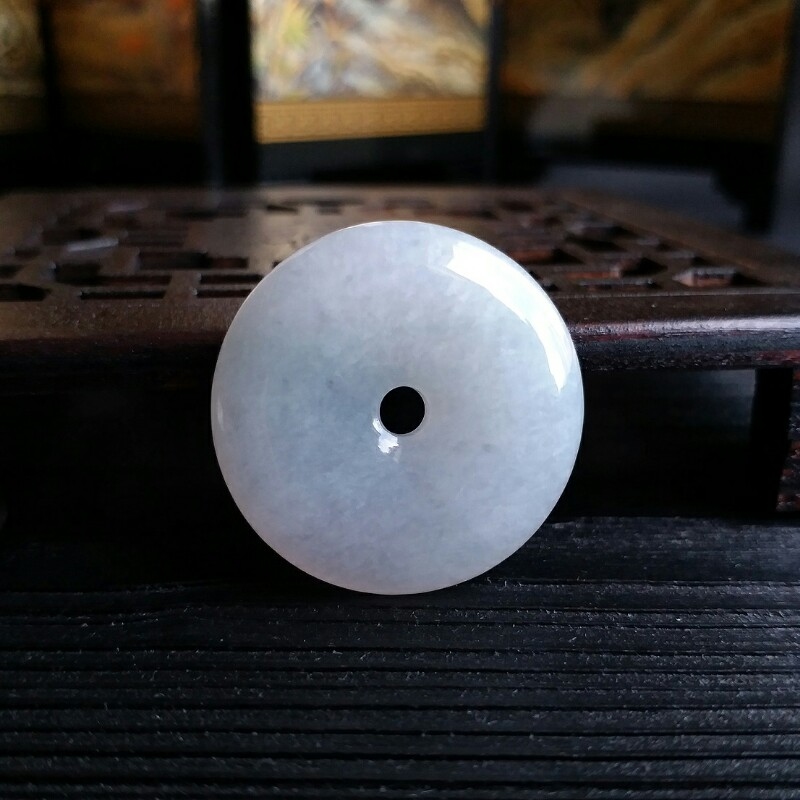 J781 冰白翡平安扣 (29.3mm直徑)