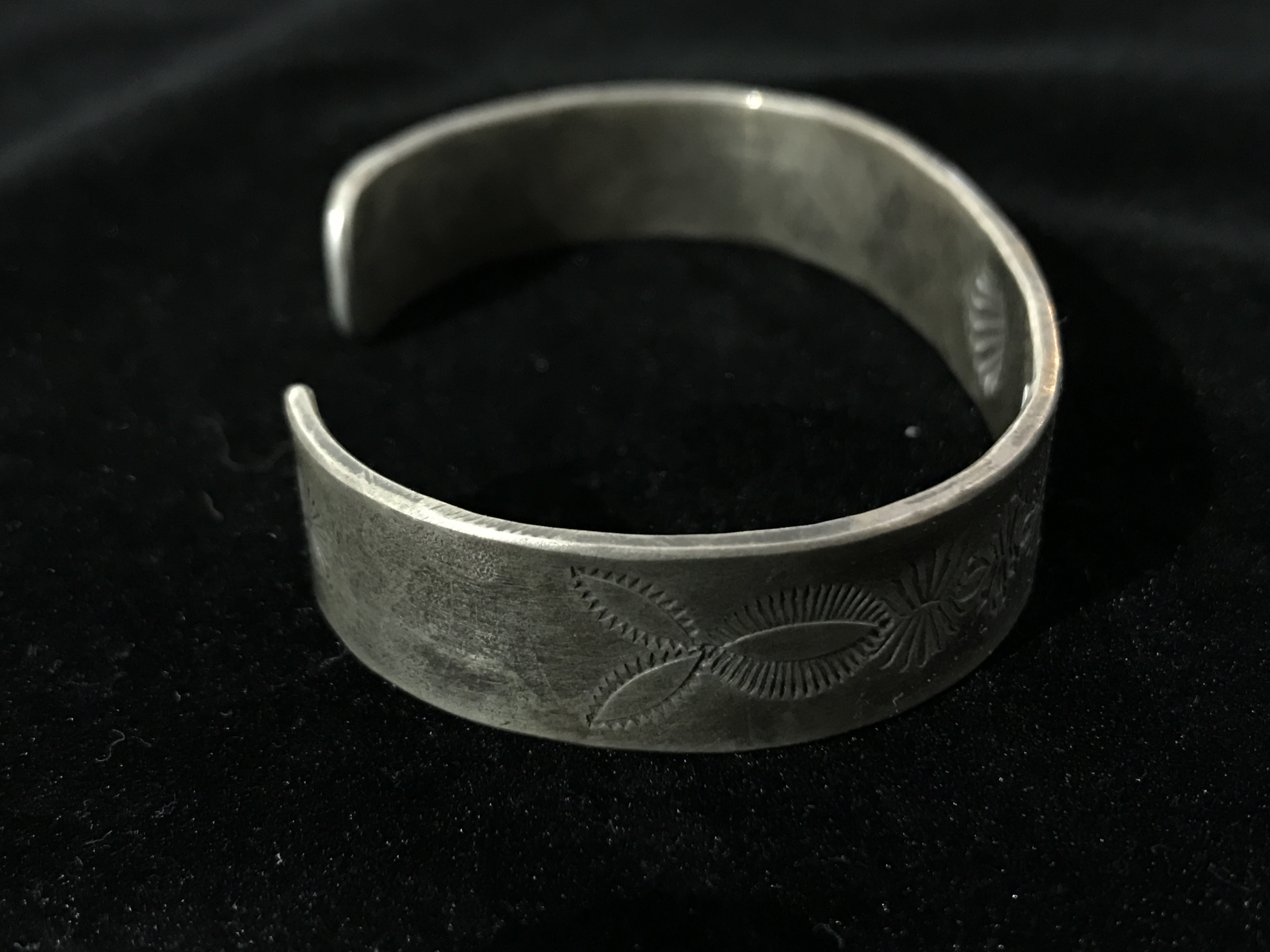 Concha Stampwork Bangle
