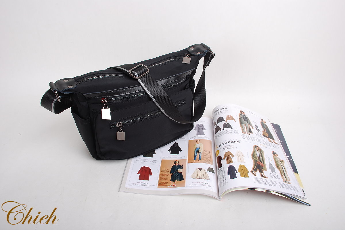 NO.2266 個性多功簡約側背包