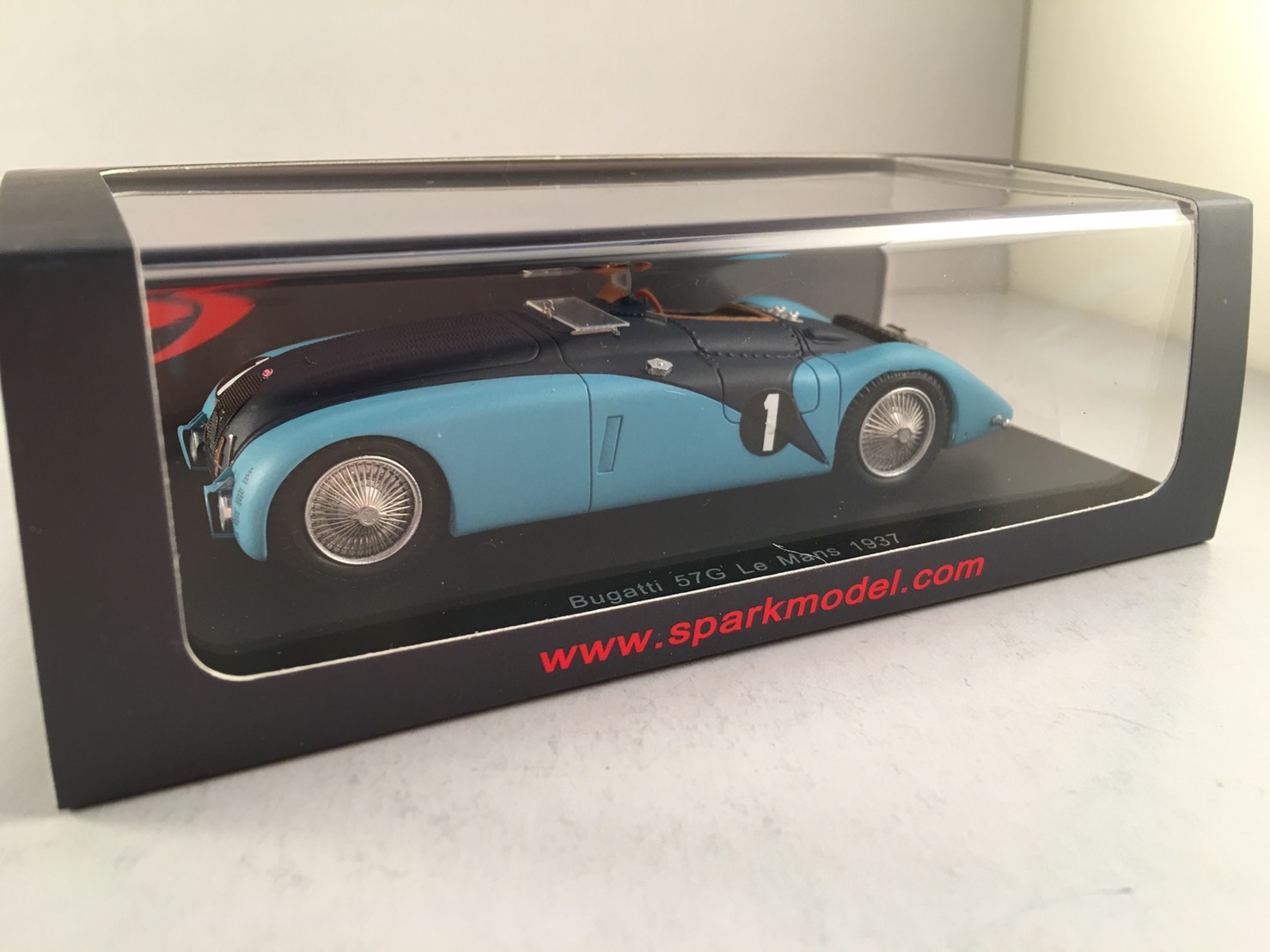 Spark S2736 Bugatti 57G No.1 Le Mans 1937 1/43 (樹酯車)