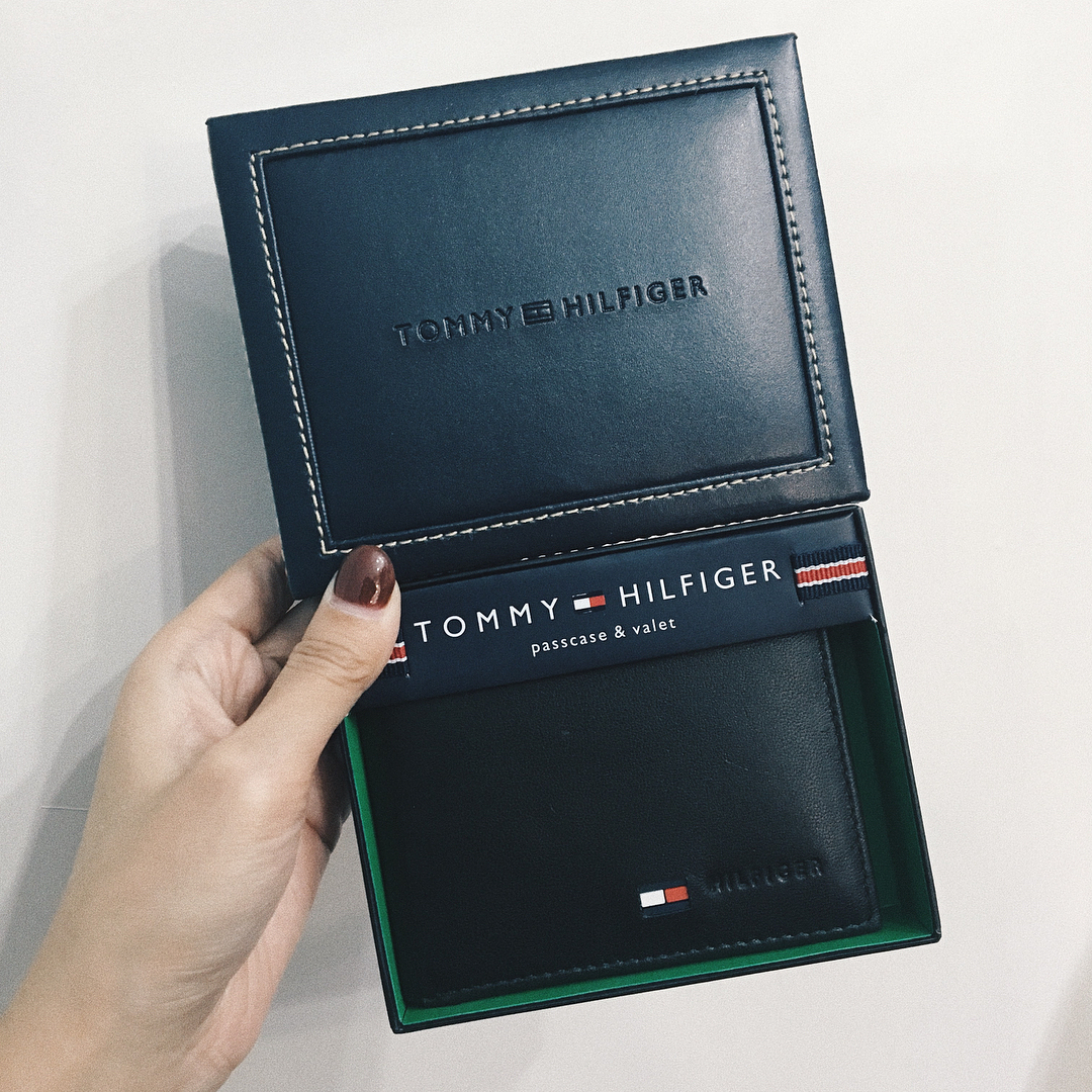 Tommy Hilfiger 字LOGO 附散銀位! Wallet "BLACK"