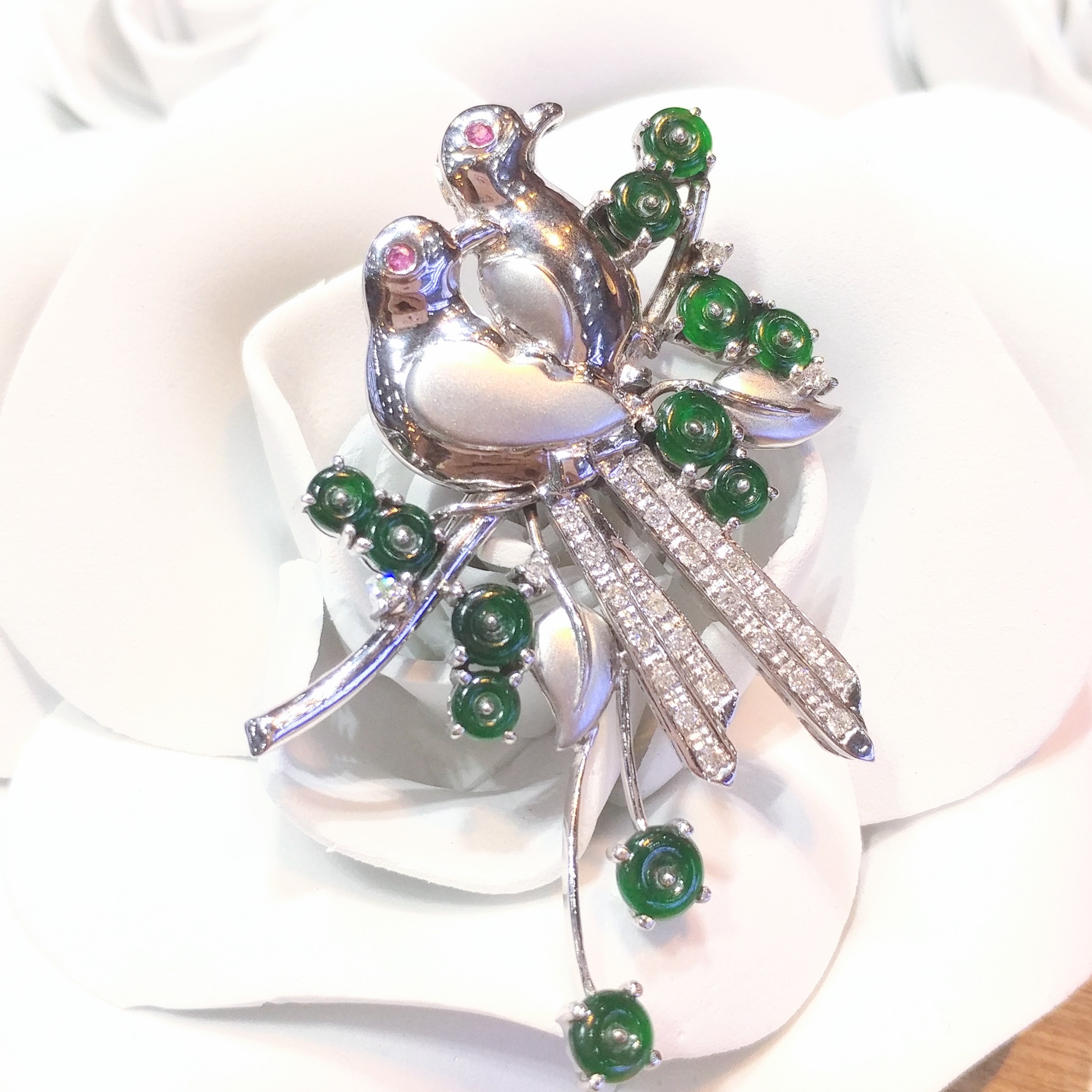 18K White Gold 0.30ct Diamond and Jade Brooch