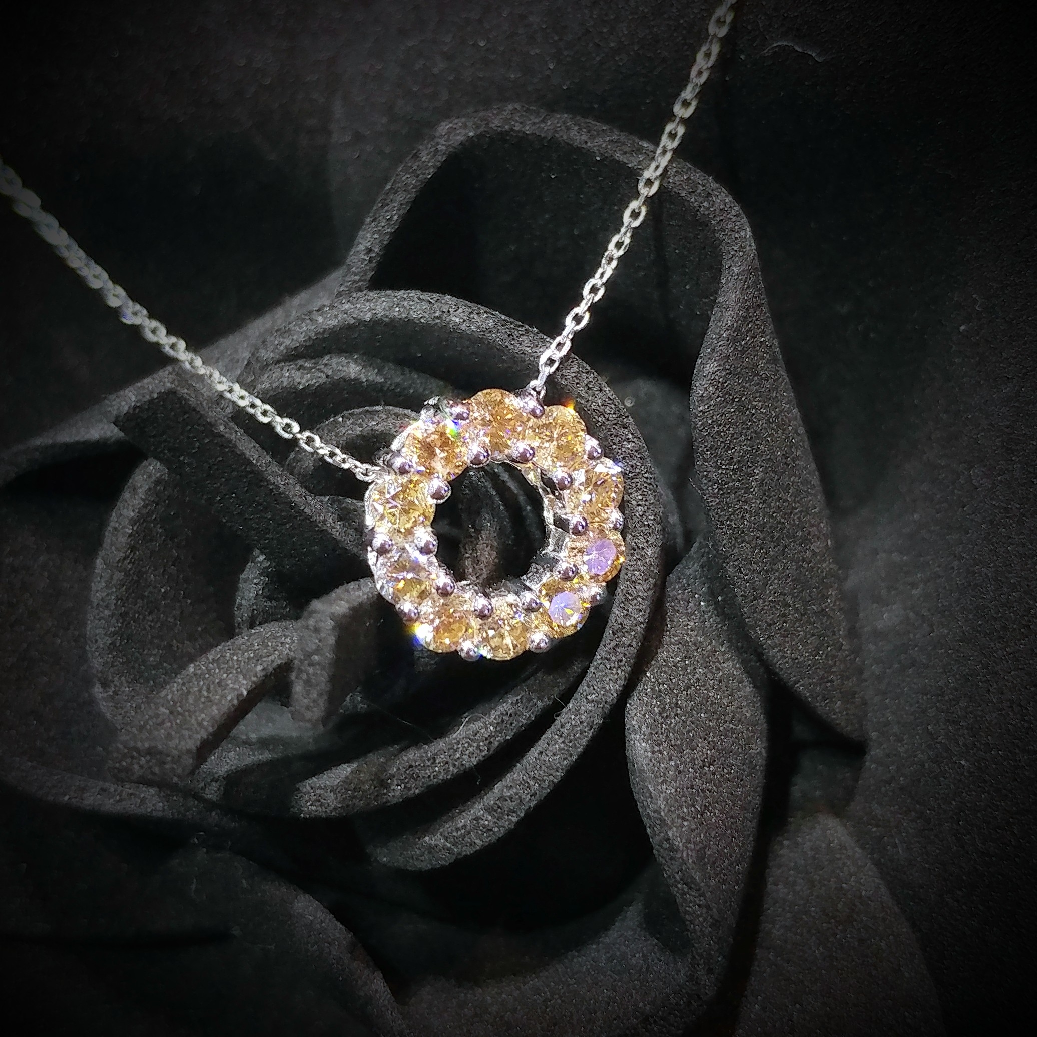 全新18K白金54份鑽石吊墜