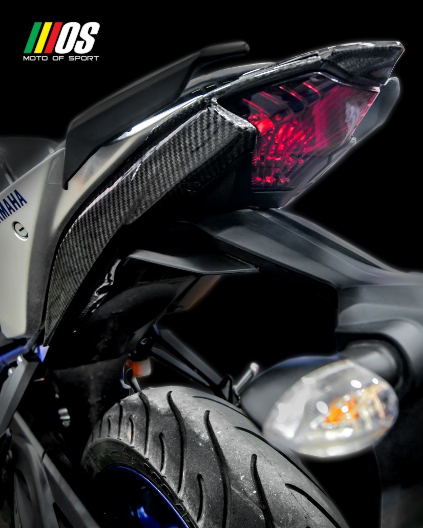 MOS MT03/R3/R25-碳纖維尾燈側蓋