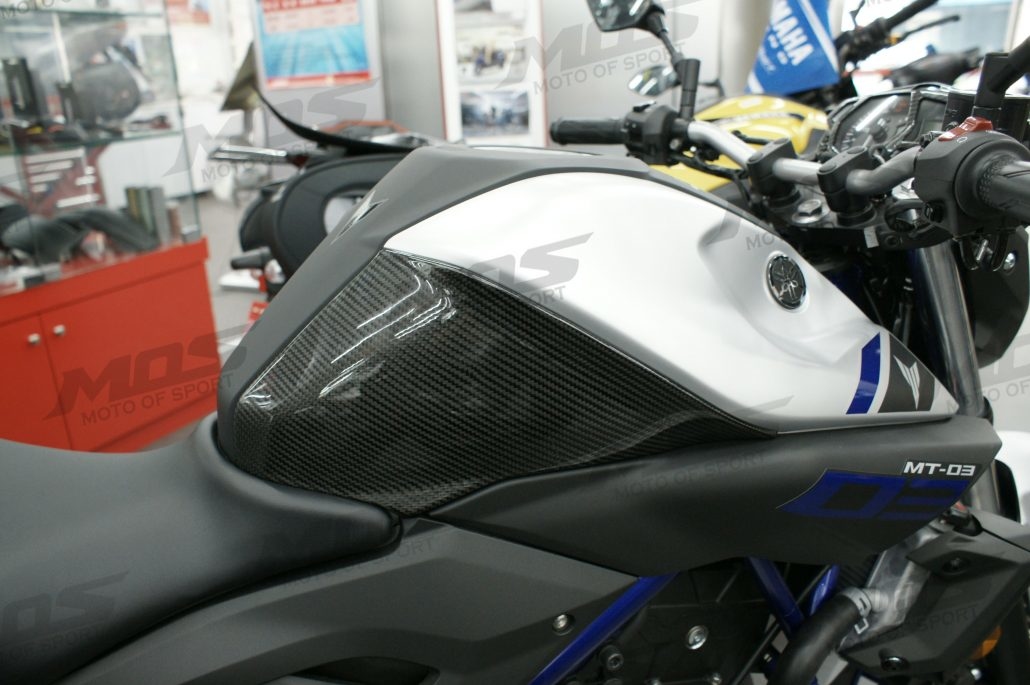 MOS MT03-碳纖維油箱側蓋