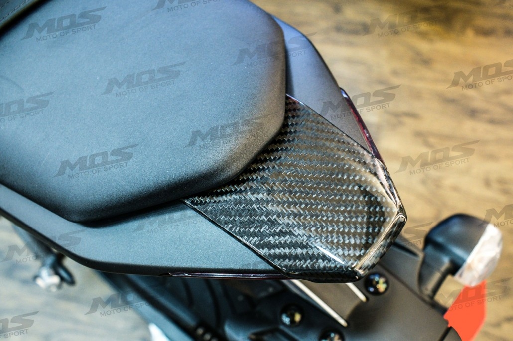 MOS MT07-碳纖維尾燈上蓋