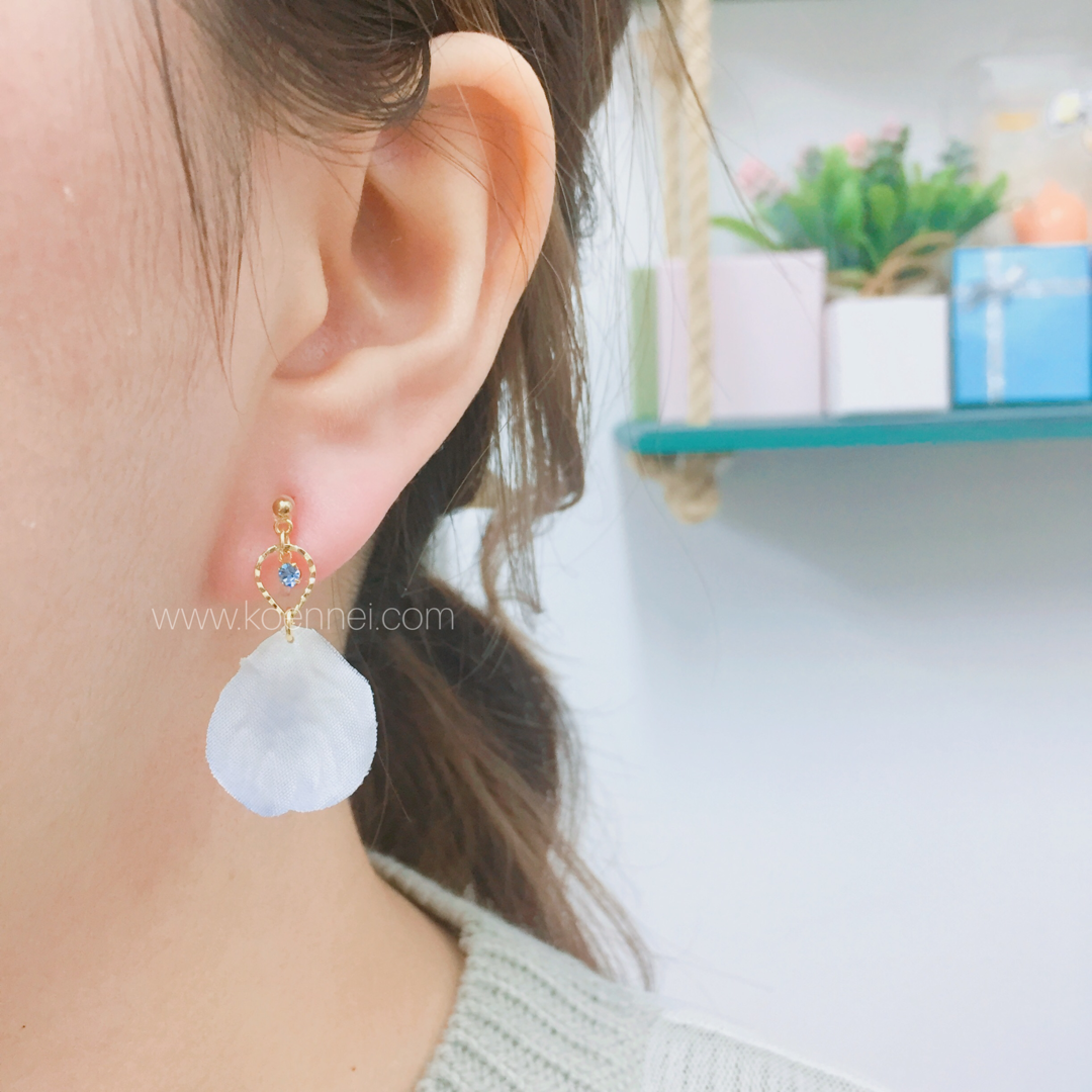Osewaya 日本制花瓣耳環