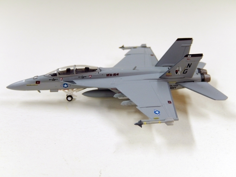 Hogan M-Series 1/200 美國海軍 F/A-18F 154 中隊 NG 101 高視2005