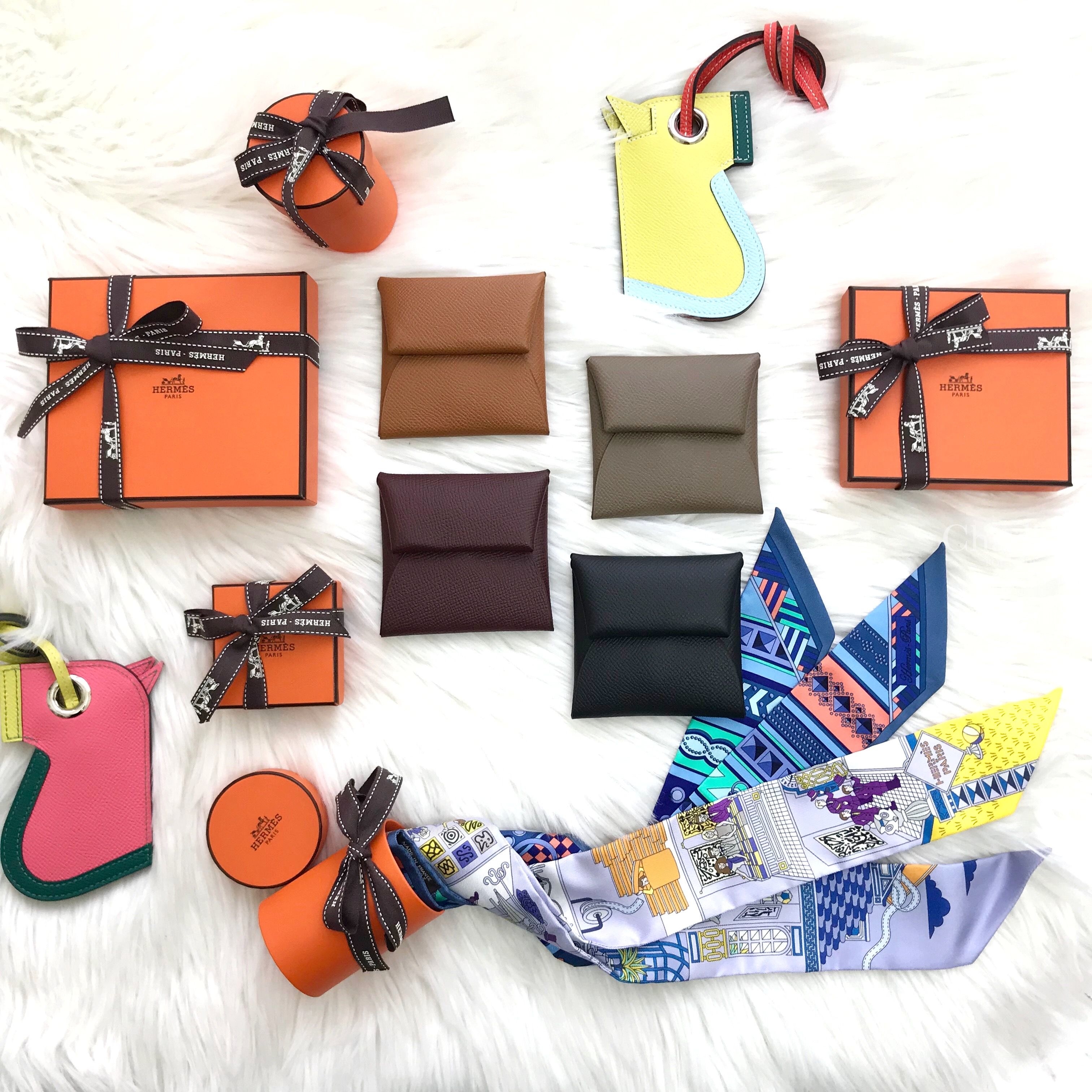 Hermès Bastia Change Purse 黑色信封釦式零錢包-Charline Boutique 精品代購