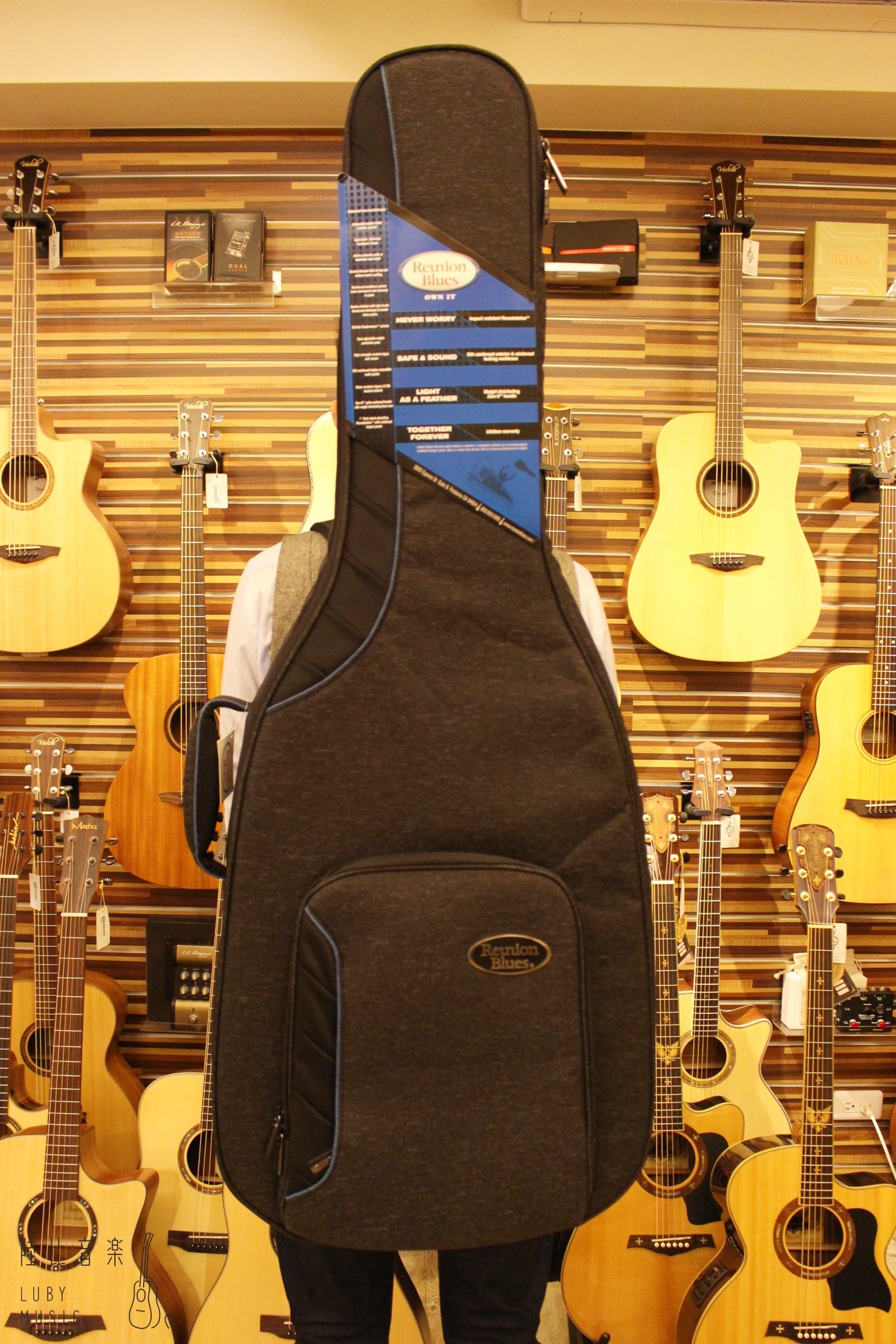 Blue Reunion Blues - RBC A2 Voyager 可裝39~41吋木吉他 保護性佳 真防水 第 3 張圖片｜三峽吉他 / Bass