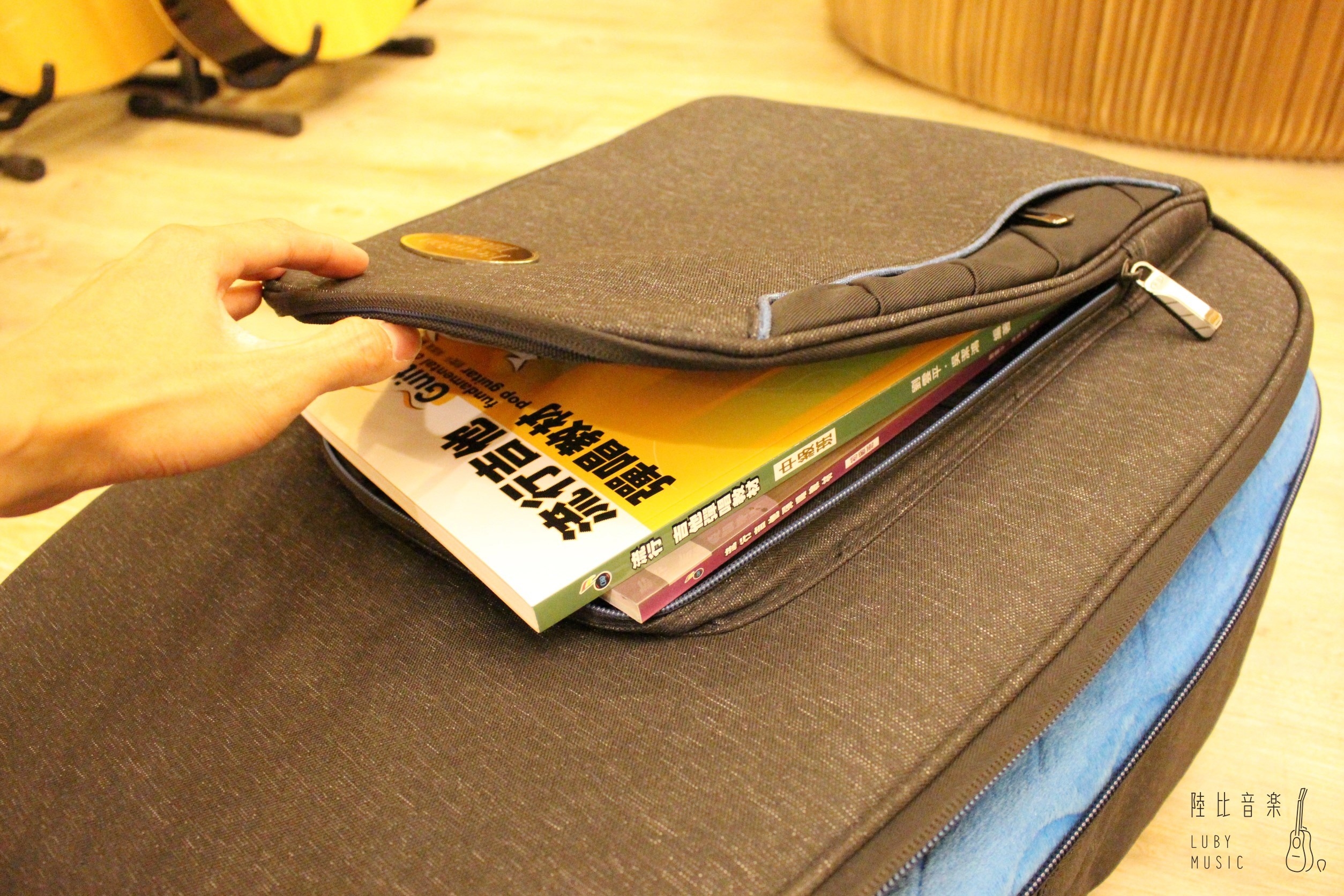 Blue Reunion Blues - RBC A2 Voyager 可裝39~41吋木吉他 保護性佳 真防水 第 6 張圖片｜三峽吉他 / Bass