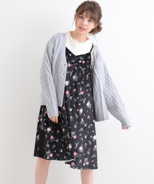 [MAJESTIC LEGON] V領開襟毛衣