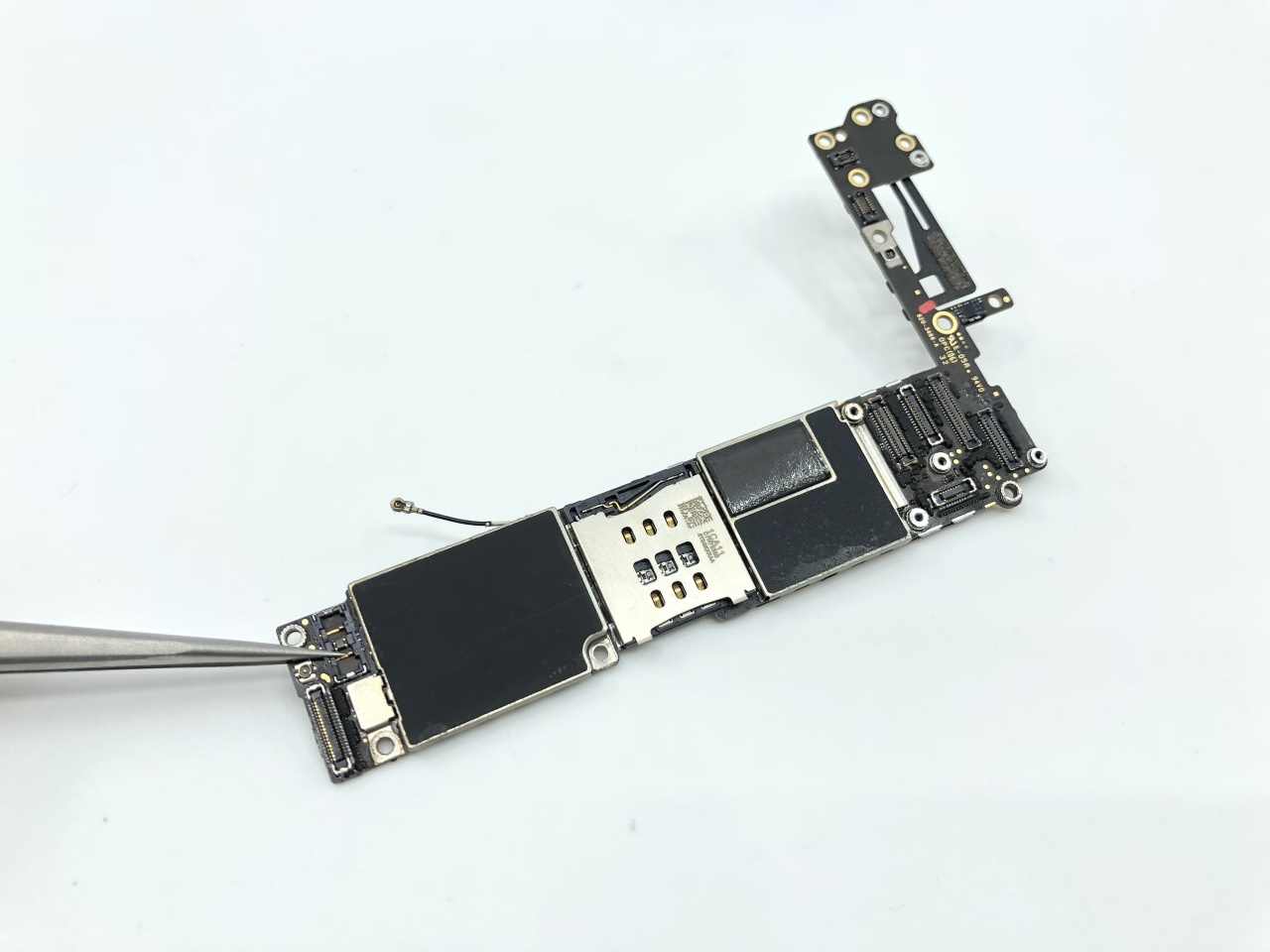 iPhone不能開機，充電沒有反應
