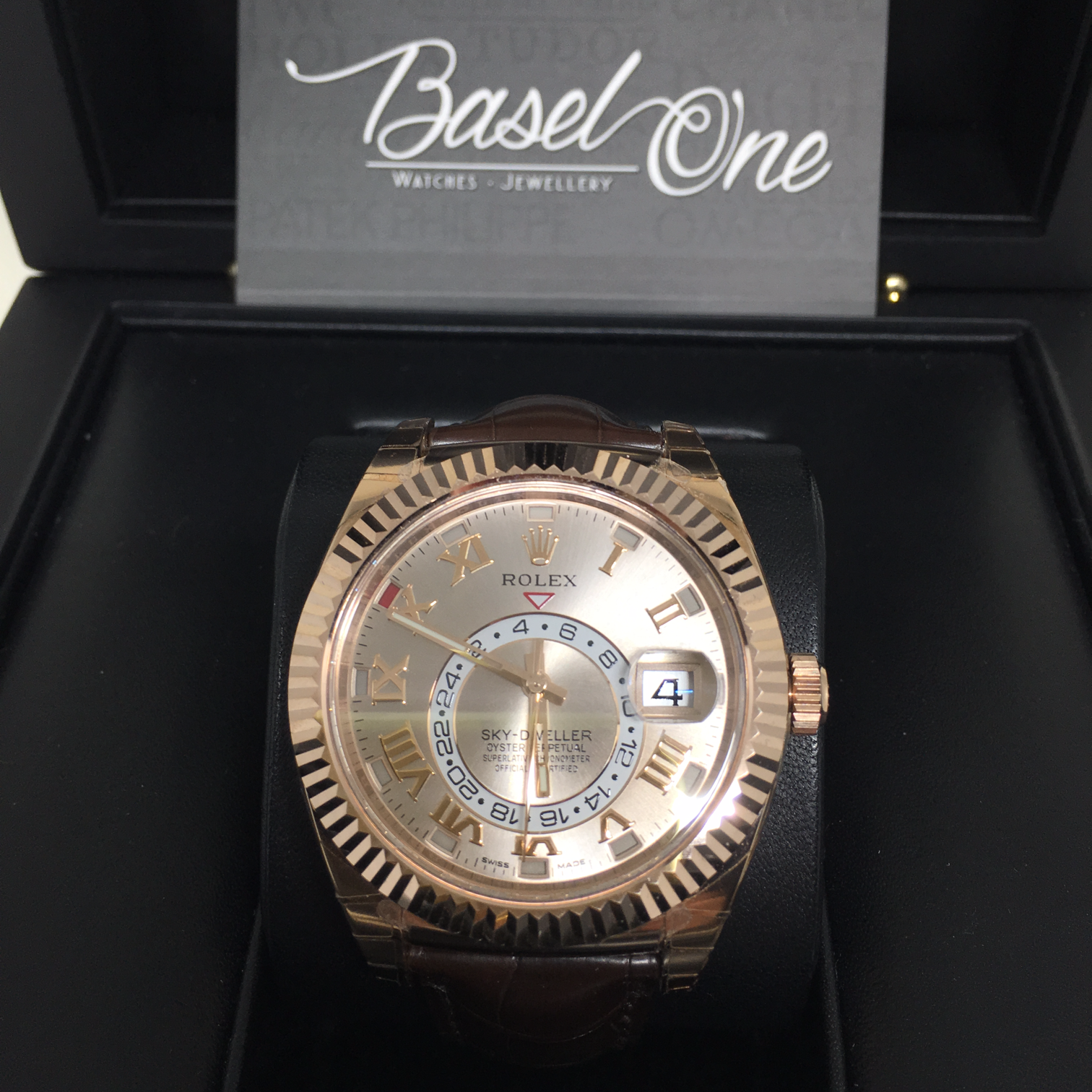 DISCONTINUED BRAND NEW ROLEX 326135 SKY-DWELLER ROSE GOLD PINK LEATHER