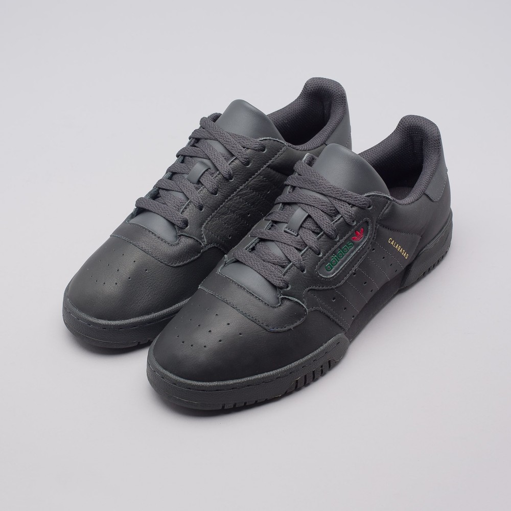 Adidas Yeezy Powerphase All Black 暗黑限定款