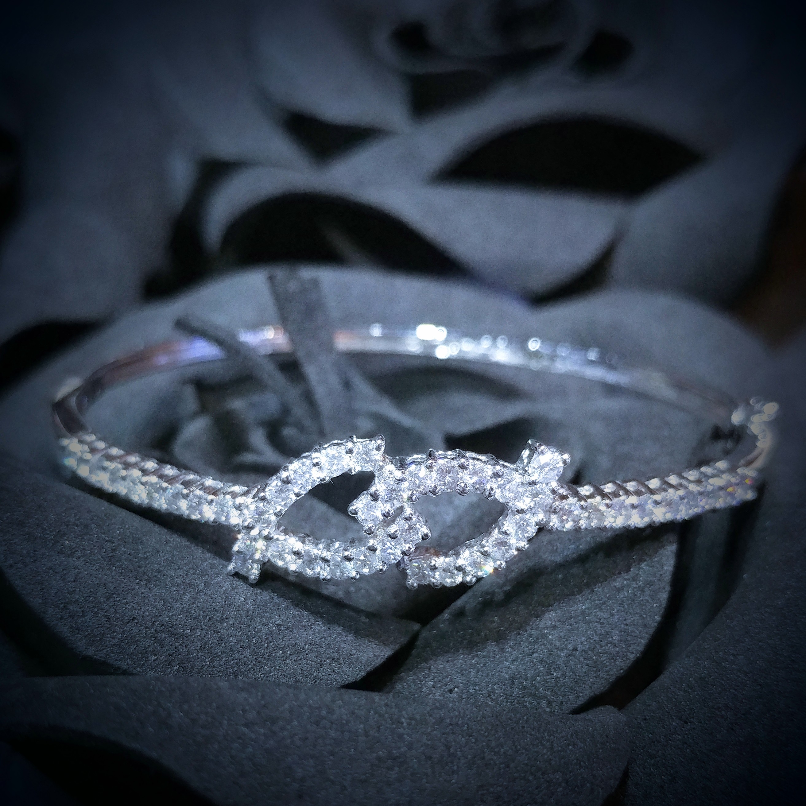 全新18K白金1卡26份鑽石手鈪