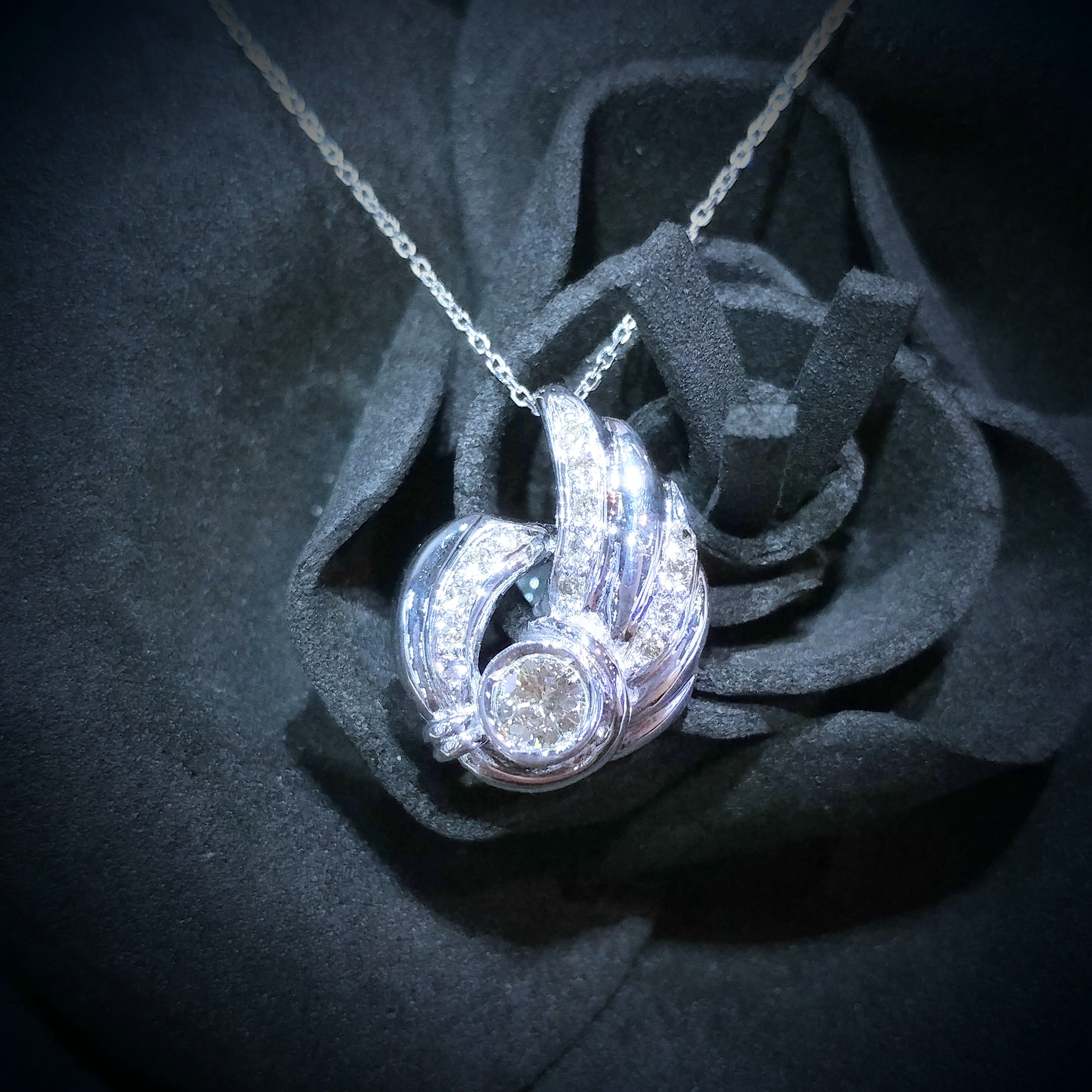 18K White Gold 0.43ct Diamond Pendant