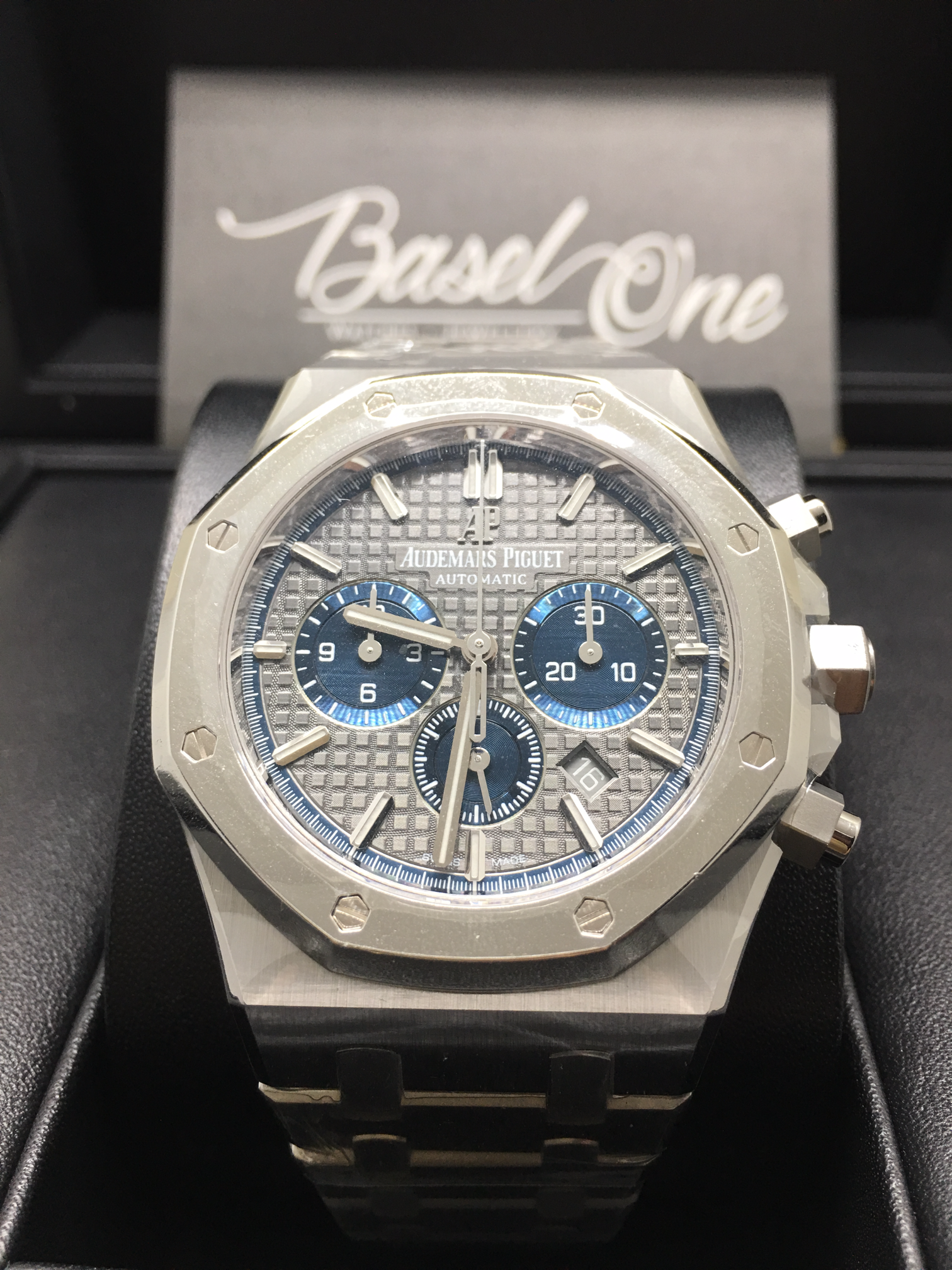 Audemars piguet royal online oak chronograph titanium platinum