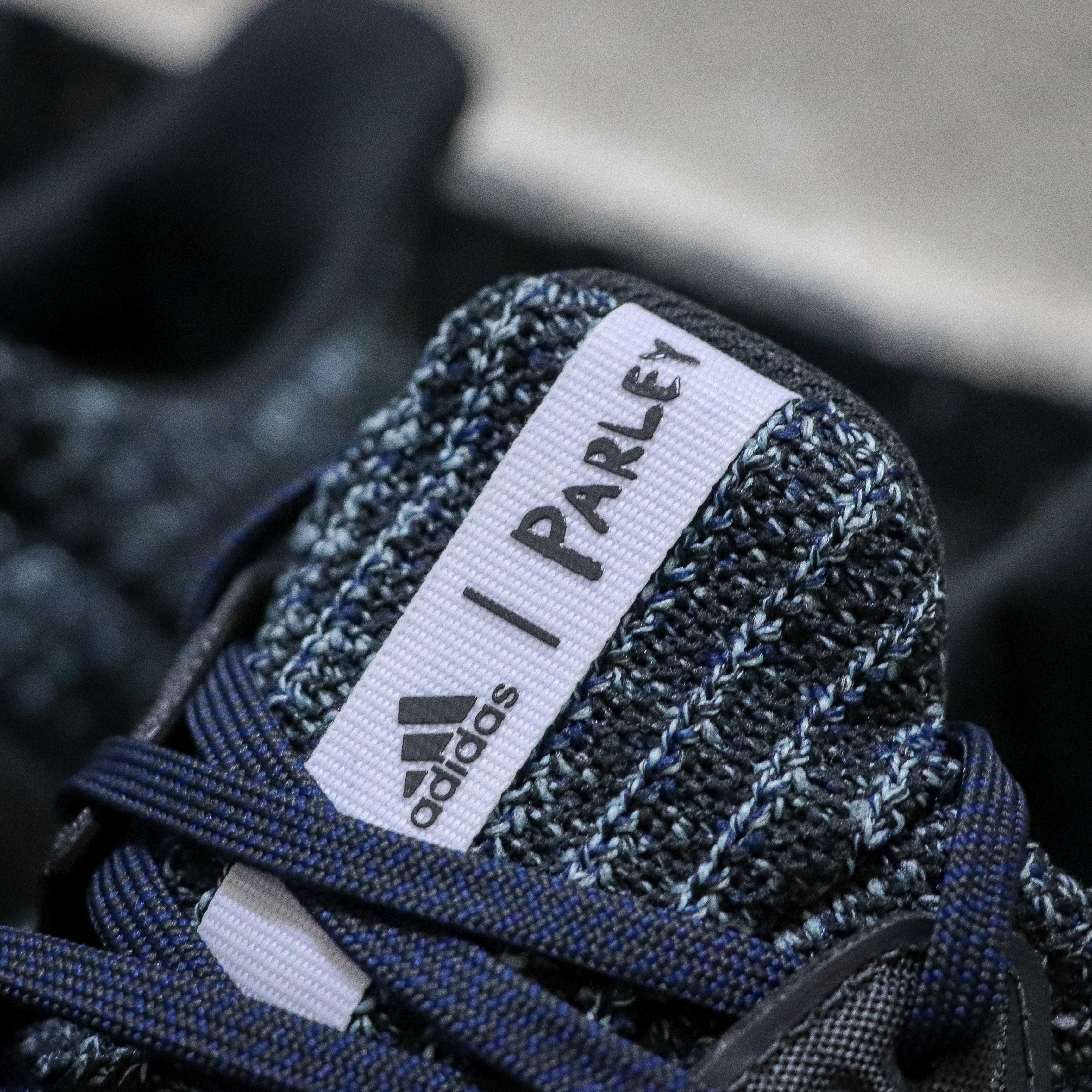 Adidas x Parley Ultra Boost 4.0 "Carbon blue" CG3673