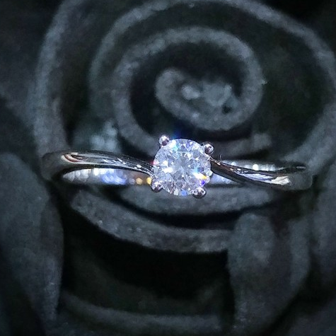 全新18K白金【單粒17份鑽石】戒指