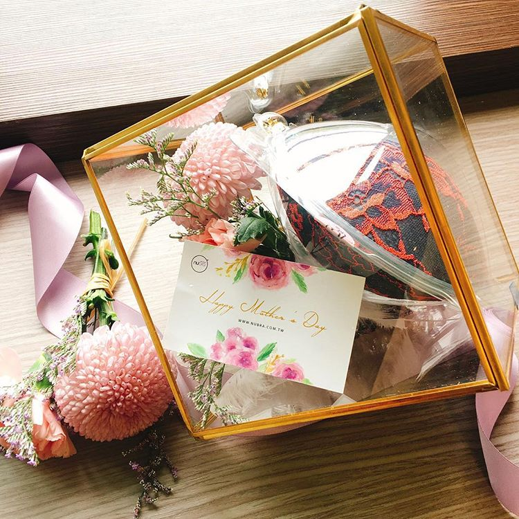 FASHIONISTAS,nubra,nubra絕世好波,隱形胸罩,隱形內衣,美胸,女性,隱形,豐胸,舒適,內衣,性感,女生必備,激升,網紅,部落客,知名部落客,知名網紅,網紅推薦,網紅穿搭,網紅nubra,母親節禮物,母親節nubra,明星穿搭