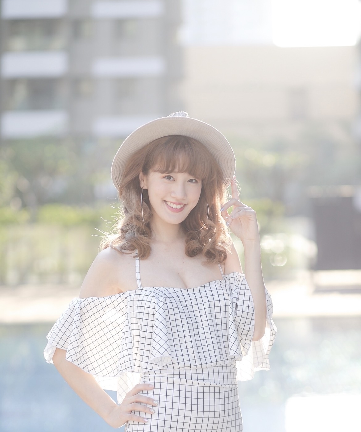 FASHIONISTAS,nubra,nubra絕世好波,隱形胸罩,隱形內衣,美胸,女性,隱形,豐胸,舒適,內衣,性感,女生必備,激升,網紅,部落客,知名部落客,知名網紅,網紅推薦,網紅穿搭,網紅nubra,金妮,金妮小花兒,金妮推薦,nubra穿搭