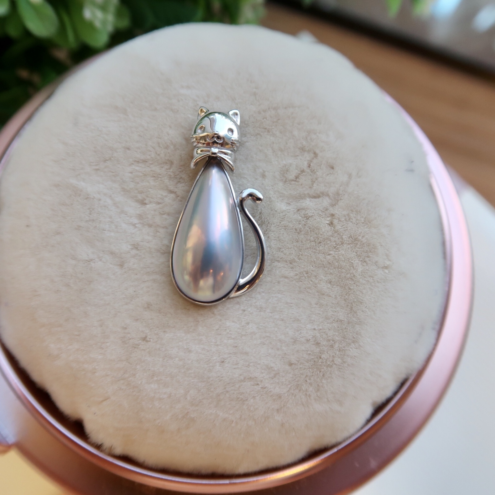 18K金稀有日本極光藍色馬貝珠吊墜