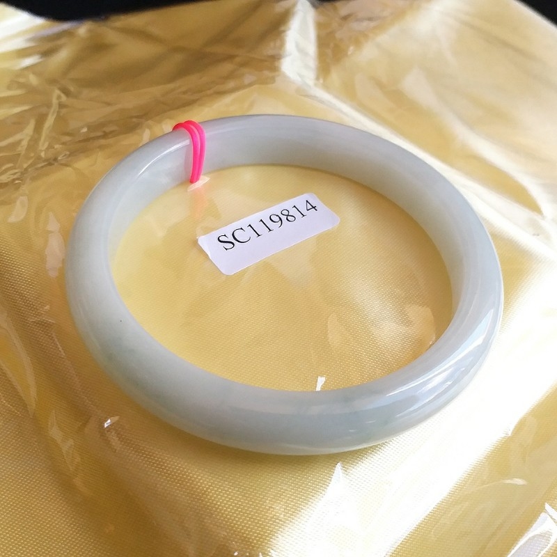 J951 冰白翡翠玉鐲 56.4mm (1.52)