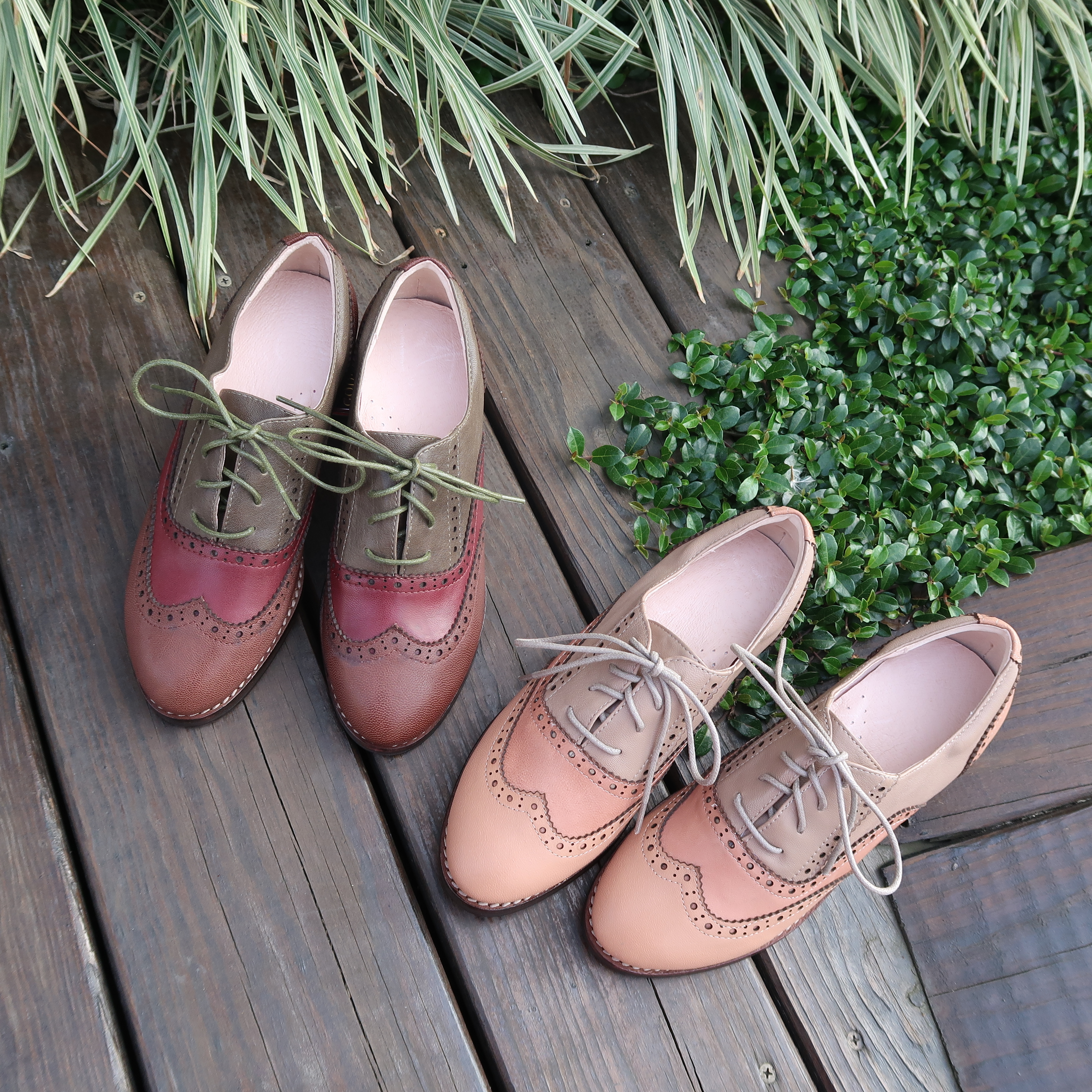 【下課十分鐘】羊皮拼色原木鞋跟雕花蕾絲牛津鞋