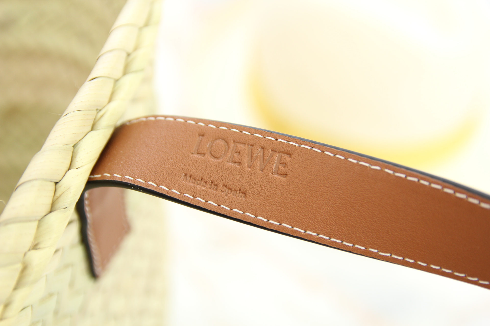 Loewe Basket Bag Natural Tan 棕褐色中型手提草編包