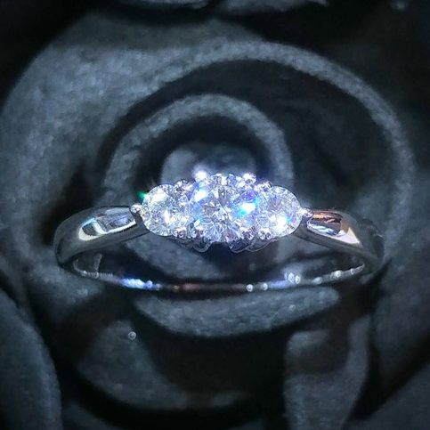 18K White Gold 0.30ct Diamond Ring