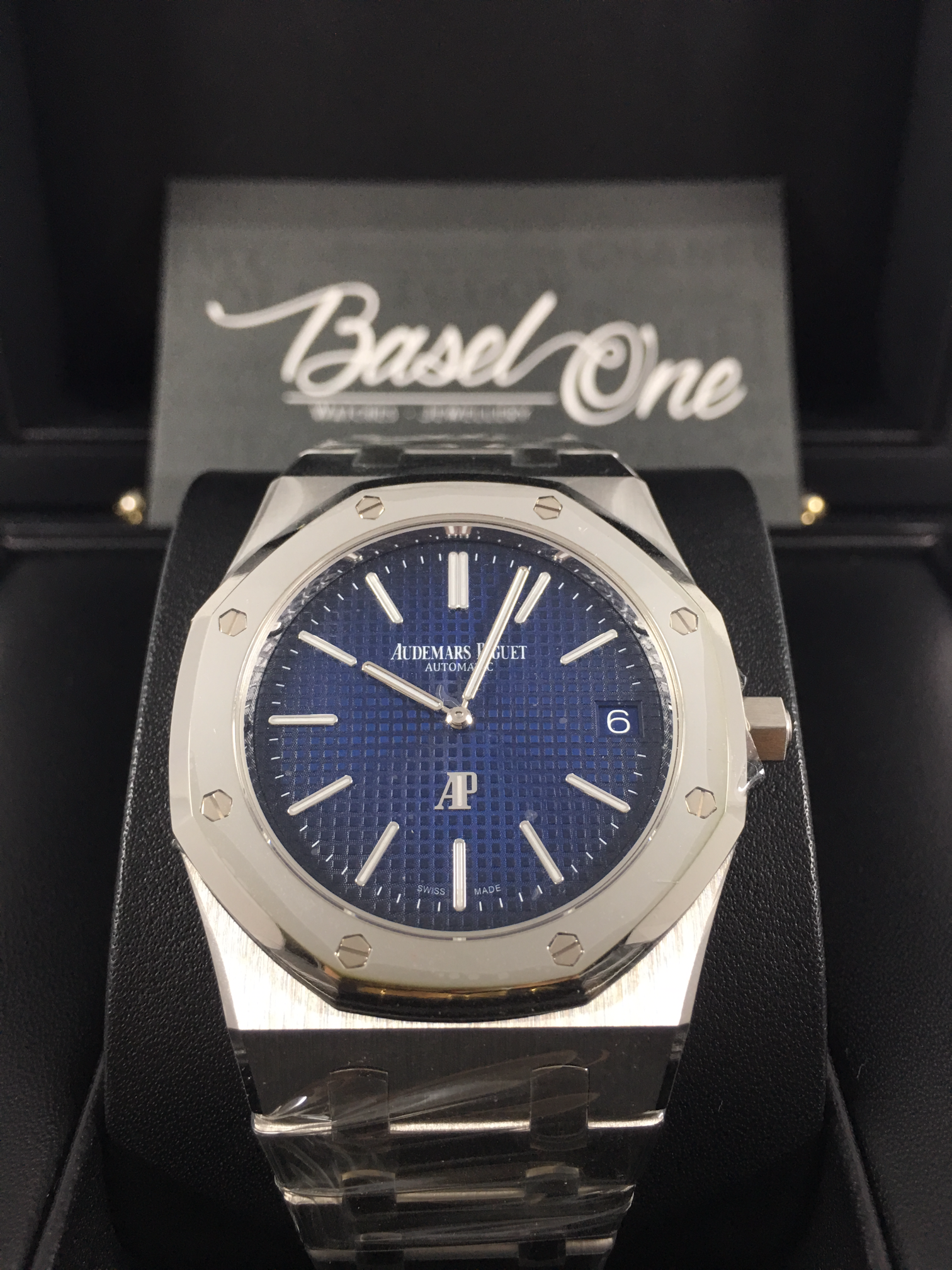 BRAND NEW AUDEMARS PIGUET 15202IP BLUE ROYAL OAK JUMBO EXTRA THIN limited 250 pcs