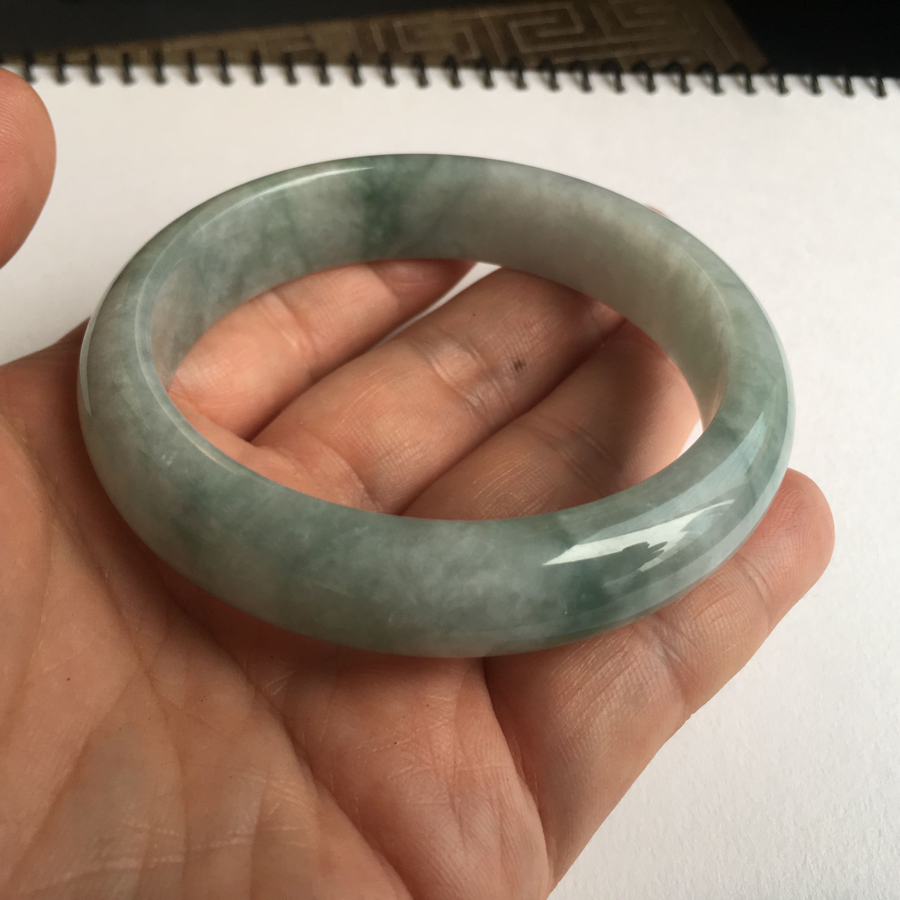 J953 冰糯飄花玉鐲 58.8mm (1.57)