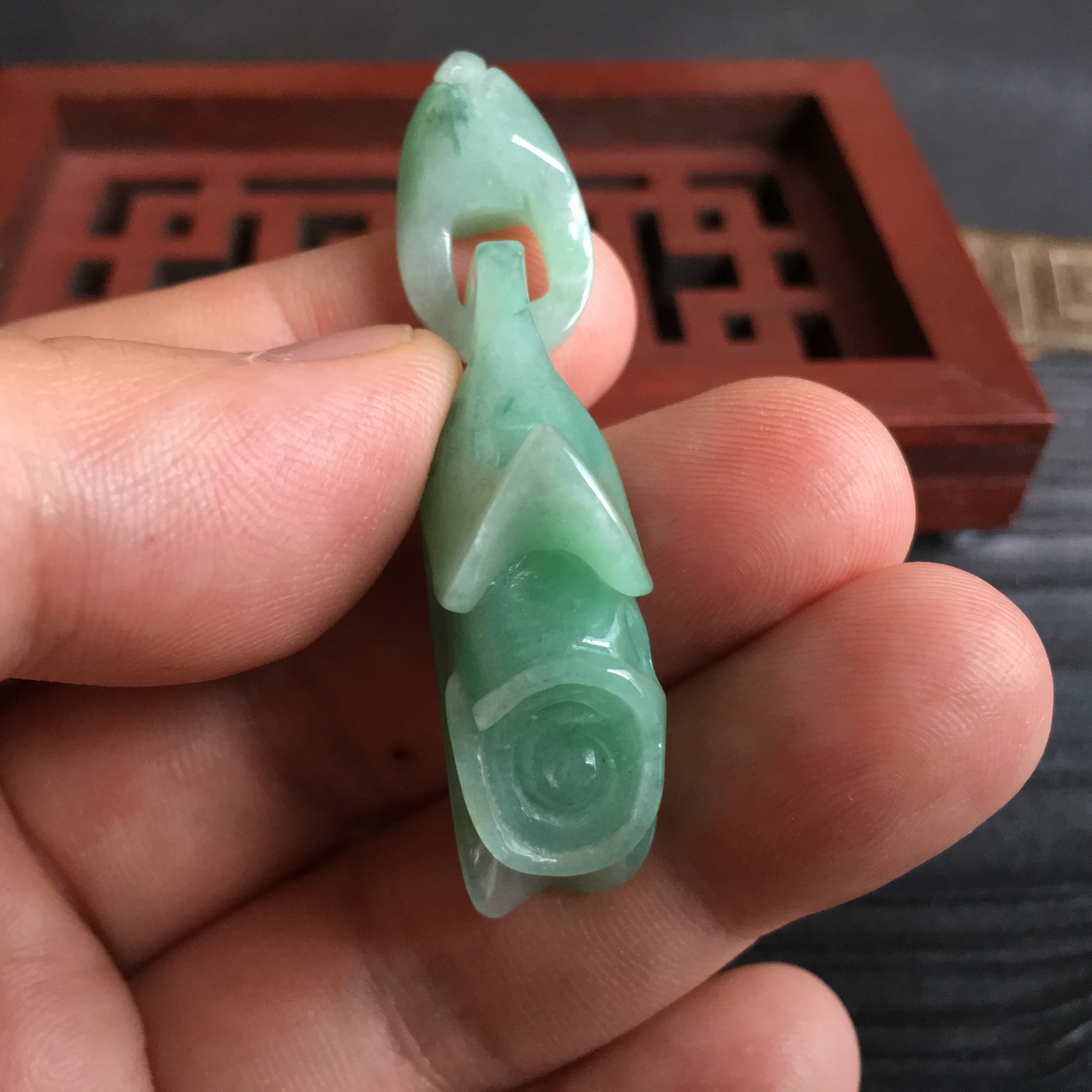 J1002 冰糯飄綠玉蘭花吊墜