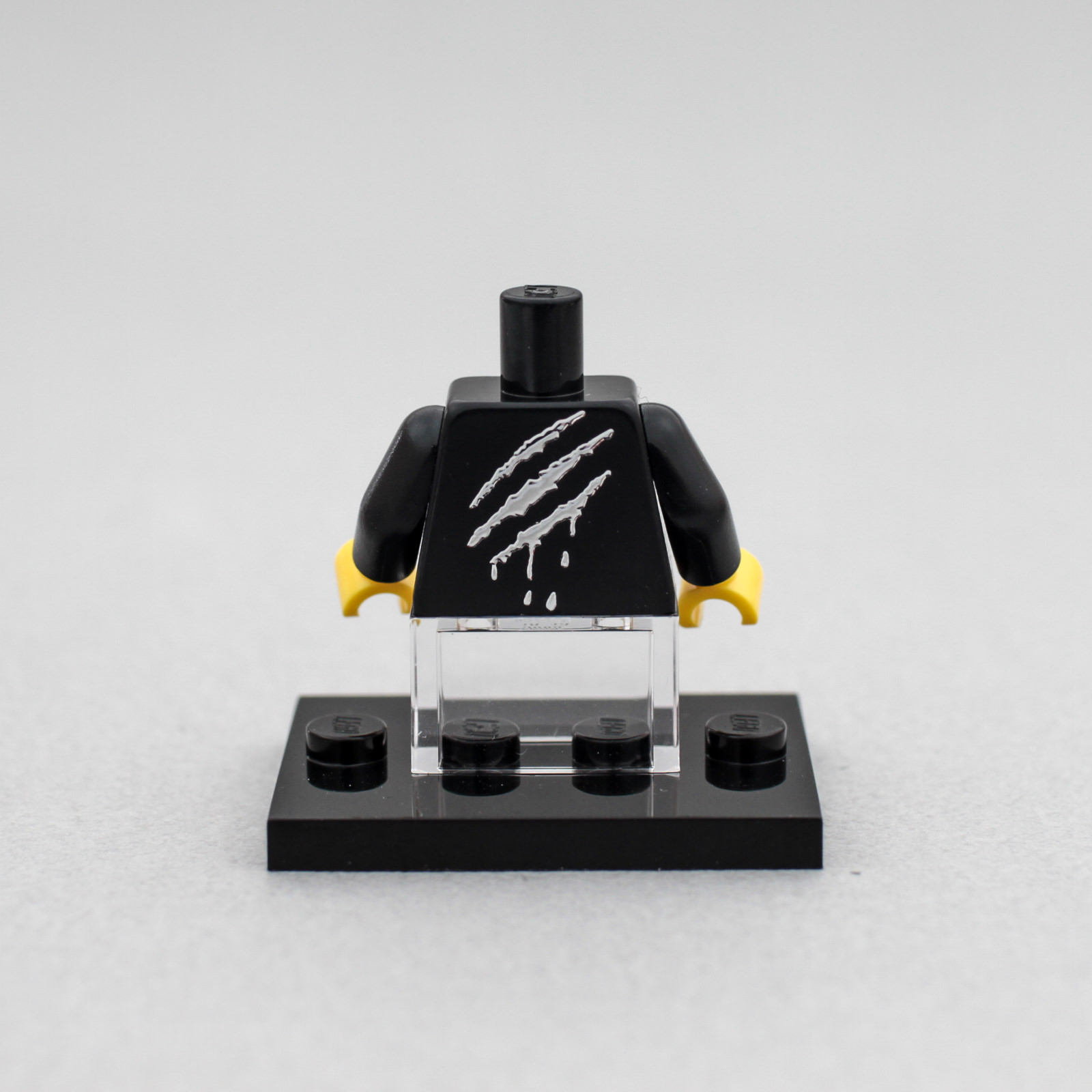 [樂宜樂] 抓痕 T-shirt (黑-1)