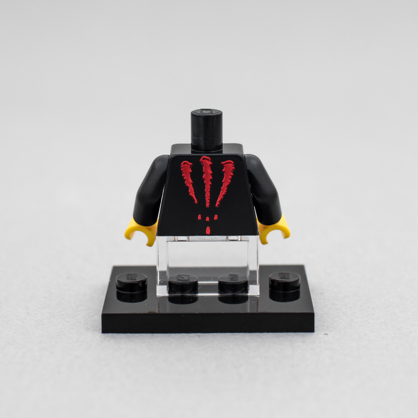 [樂宜樂] 抓痕 T-shirt (黑-4)